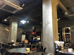 大堂-雷子烧烤(第五大道店)