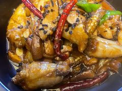 黑松露牛肝菌焖牛蛙-云海肴·汽锅鸡·云南菜(曲江大悦城店)