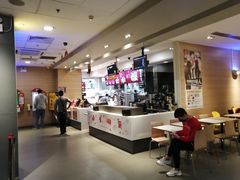-麦当劳(中二横路店)