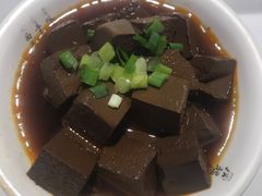 卤鸭血-凤起龙游老面包子(凯德晶品店)