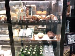 面包甜点陈列柜-星巴克(邯郸新世纪广场店)