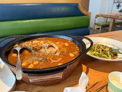 -YAFEE雅菲 川·湘·粤融合菜(魏公村店)