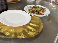 -土砂锅生态山庄·非遗砂锅雅鱼