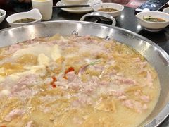 酸汤兔大锅-老来福·非遗酸汤兔(凯旋路店)