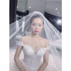 -艾米丽婚纱礼服