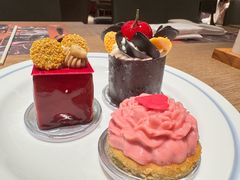 -咖啡苑自助餐厅·中国大饭店