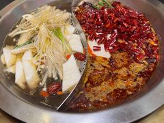 -沸炉重庆老火锅(军事博物馆店)