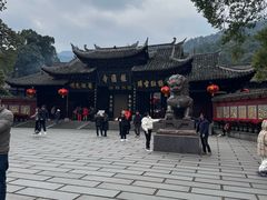 -峨眉山报国寺