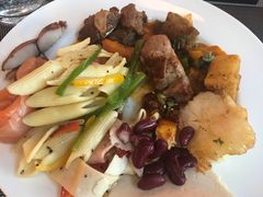 -东西风牛排馆周末烧烤自助(首都机场希尔顿店)