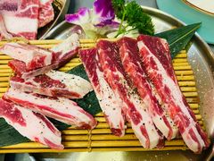 -围炉肉舍•炭烤活鳗•丹东海鲜烤肉(步行街店)