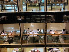 -半山书局(新世纪商城店)