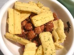 锅巴小吃-俏牛哥鲜牛肉牛肆馆(重庆天地店)