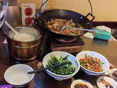 -富正毅三下锅·湘西韵味(天门山索道店)