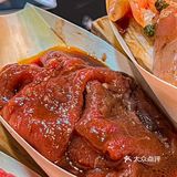 为了吃这个烤肉排队2个小时我也愿意！