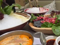 -红鼎豆捞·非遗鲍皇汤火锅(宝丰路店)