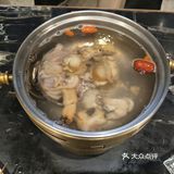 有生肉，有水果，有饮料，分别分区