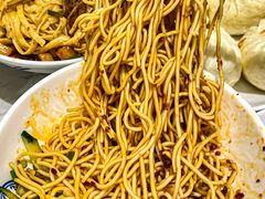 -李与白包子铺(桐梓林店)
