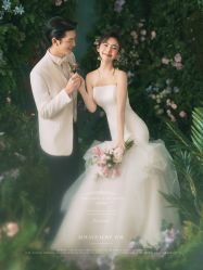 -雪中彩影婚纱摄影·微光艺术中心