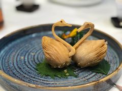 鲍鱼天鹅酥-白天鹅宾馆-宏图府餐厅