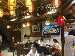 大堂-东来菜馆•手抓海鲜家常菜•海鲜锅贴(鸽子窝店)
