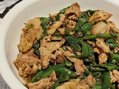 湘村黑猪辣椒炒肉-壹盏灯(华远店)