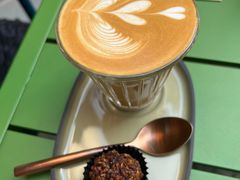 -潮一不贰·法式甜品·生日蛋糕·西式简餐(外滩店)