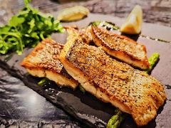 香煎海鲈鱼配芦笋-TIAGO HOME KITCHEN(王府中环店)