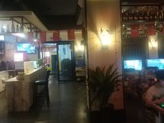-黑洞电竞馆