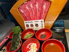 -牛YO寿喜烧·铁板烧和牛火锅自助(市府恒隆店)