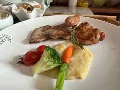 -安雅国际月子会所(拱北森宇富通店)