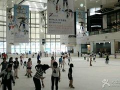 -冰纷万象滑冰场(深圳万象城店)