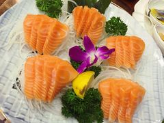 -青瓦餐厅·生鱼片·韩园烤肉(西塔店)