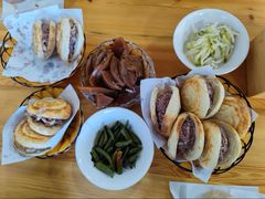 -闫家驴肉老店(华电一校店)