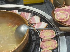 云南花心土豆片-阿山卓·野生菌火锅·纳西火塘烤肉
