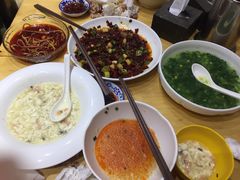 -雷祖芳老妈蹄花店
