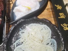 -老牌坊云南鱼豆花火锅(爱建店)