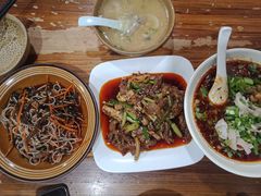 -朱大嘴肥肠血旺(福字街店)