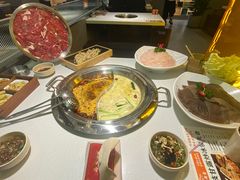 -老房老舍重庆火锅(假日城市店)
