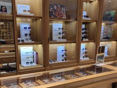 -宝丽眼镜(湖墅店)
