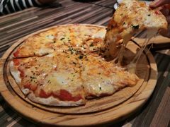 四种芝士披萨-BomBa意大利餐厅