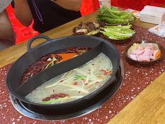 -赵美丽·重庆社区火锅·直营店(火车东站·中豪国际店)