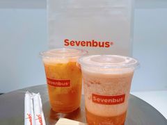 草莓桃子青箬笠-Sevenbus一家奶茶店(汕头万象城店)