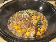 -万里闯关东铁锅炖菜馆(高新旗舰店)