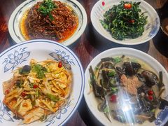 -蓝田九大碗民俗食府(蓝田店)