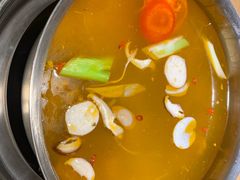 酸萝卜鸭架汤-守柴炉烤鸭(科华中路王府井店)