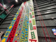 -极限PLAY运动娱乐新世界·团建派对潮玩休闲馆·室内蹦极高空游乐园
