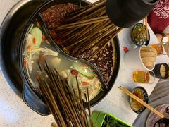 -钢管厂五区小郡肝串串香(蜀都万达店)