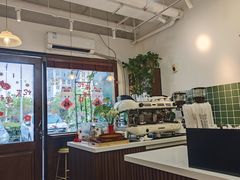 -芷桦咖啡(新城市广场店)