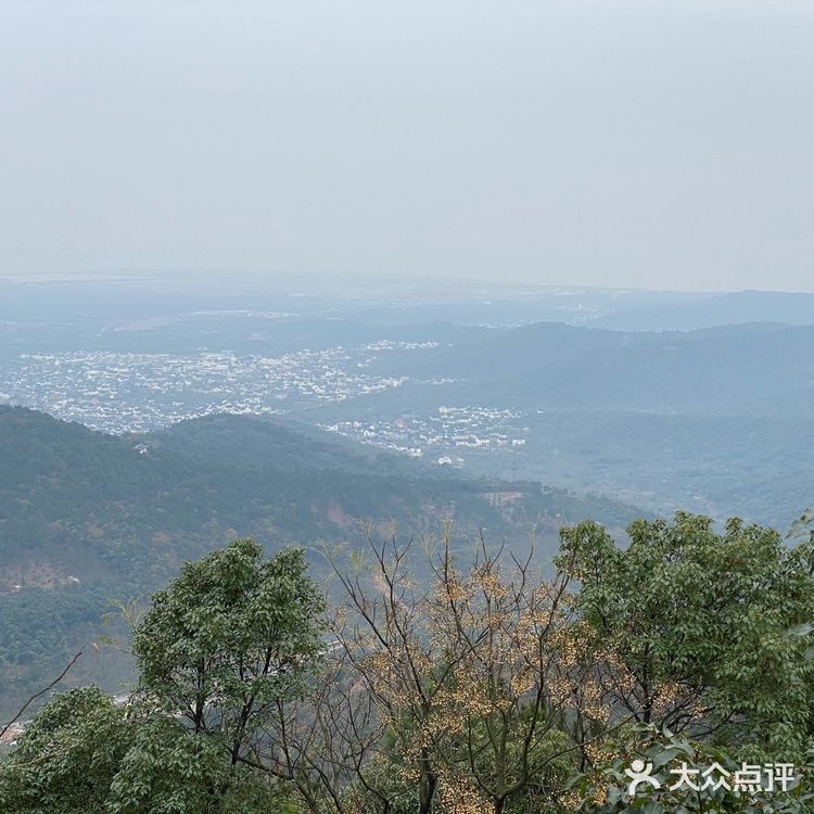 登高莫厘峰
