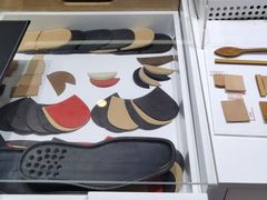 -爱革·奢品·鞋包·衣物·家居(博荟广场店)
